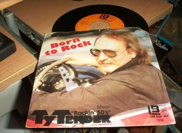 SINGLE TY TENDER BORN TO ROCK AUSTROPOP ansehen