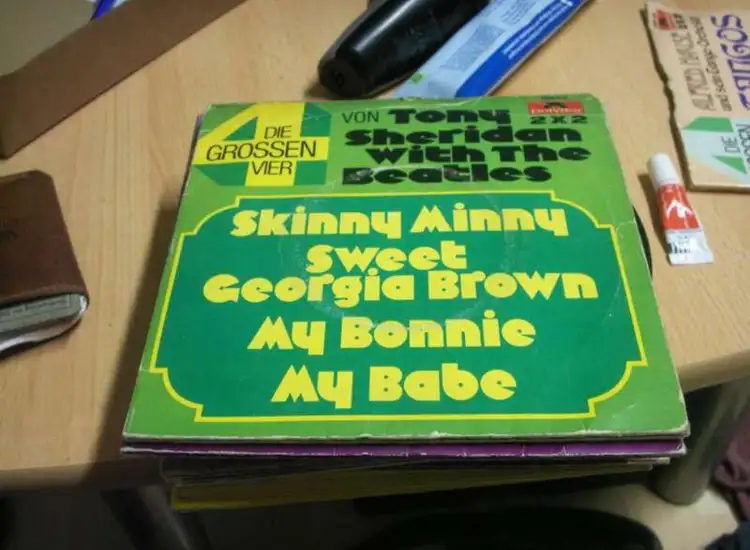2 SINGLE THE BEATLES SKINNY MINNY- MY BONNIE- MY BABY GROSSEN VIER ansehen