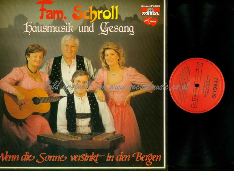 LP--Fam. Schroll – Hausmusik Und Gesang / NM ansehen