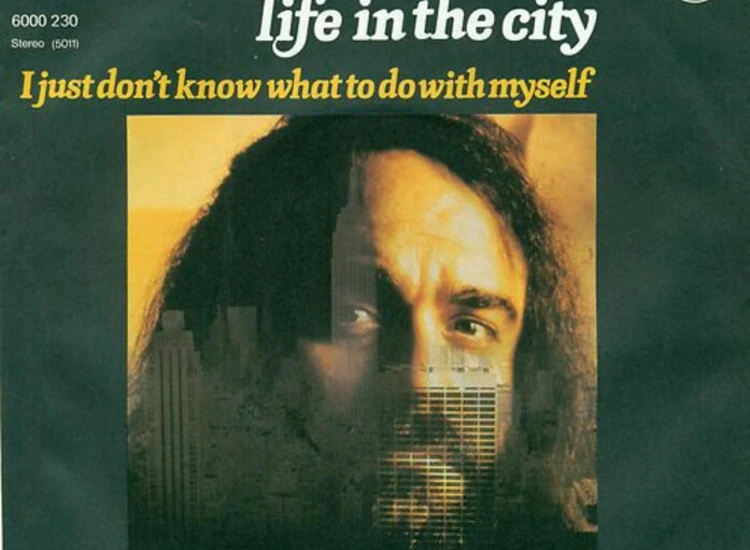 "7"", Single Demis Roussos - Life In The City / I Just Don't Know What To Do With Myself" ansehen