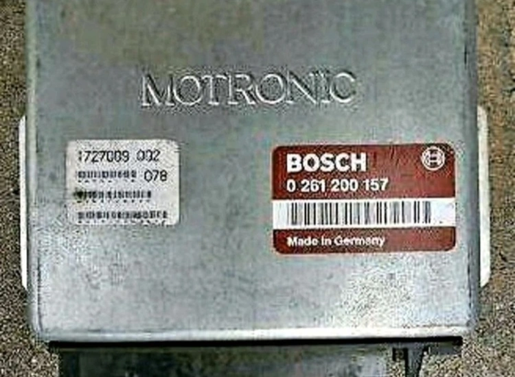 BMW 318i e30 Motorsteuergerät Motronic  ansehen