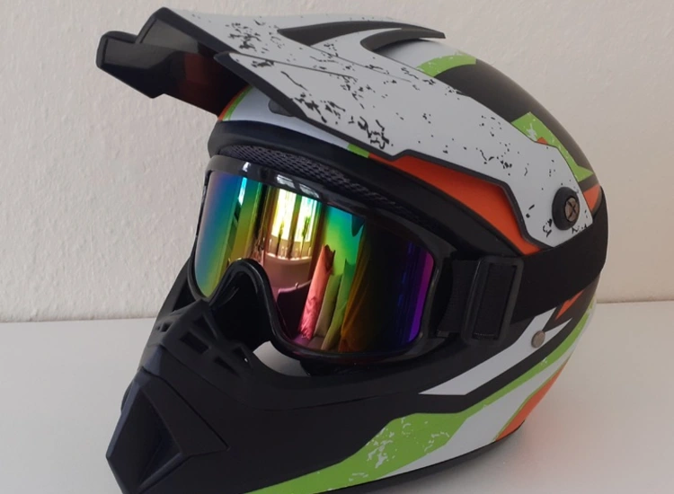 Motocross-, Downhill Helm  ansehen