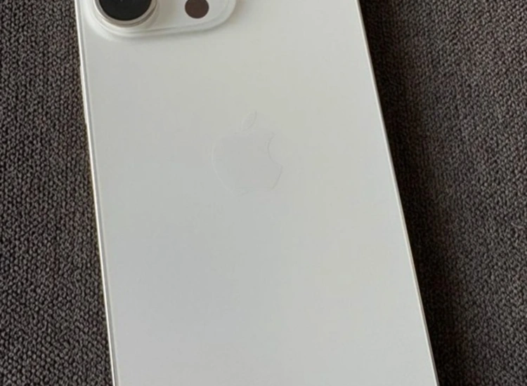 Iphone 15 pro max  ansehen