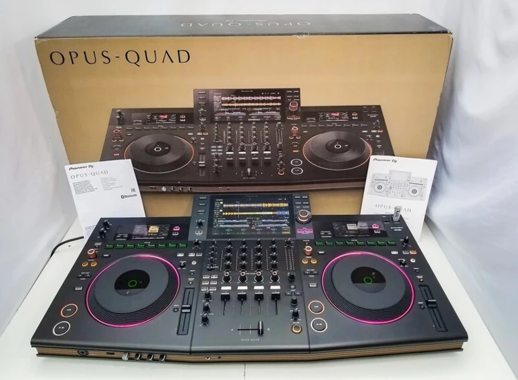 Pioneer OPUS-QUAD , Pioneer XDJ-RX3, Pioneer XDJ-XZ, Pioneer DDJ-FLX10, Pioneer DDJ-REV7, Pioneer CDJ-3000, Pioneer DJM-A9 ,Pioneer DJM-V10-LF,  Pioneer CDJ-2000NXS2, Pioneer DJM-900NXS2 ansehen