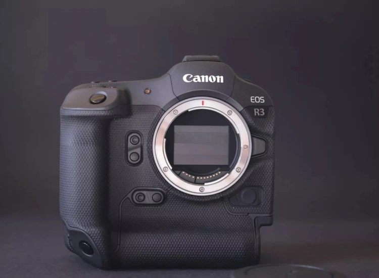 Canon EOS R3 24,0MP Spiegellose Systemkamera  ansehen